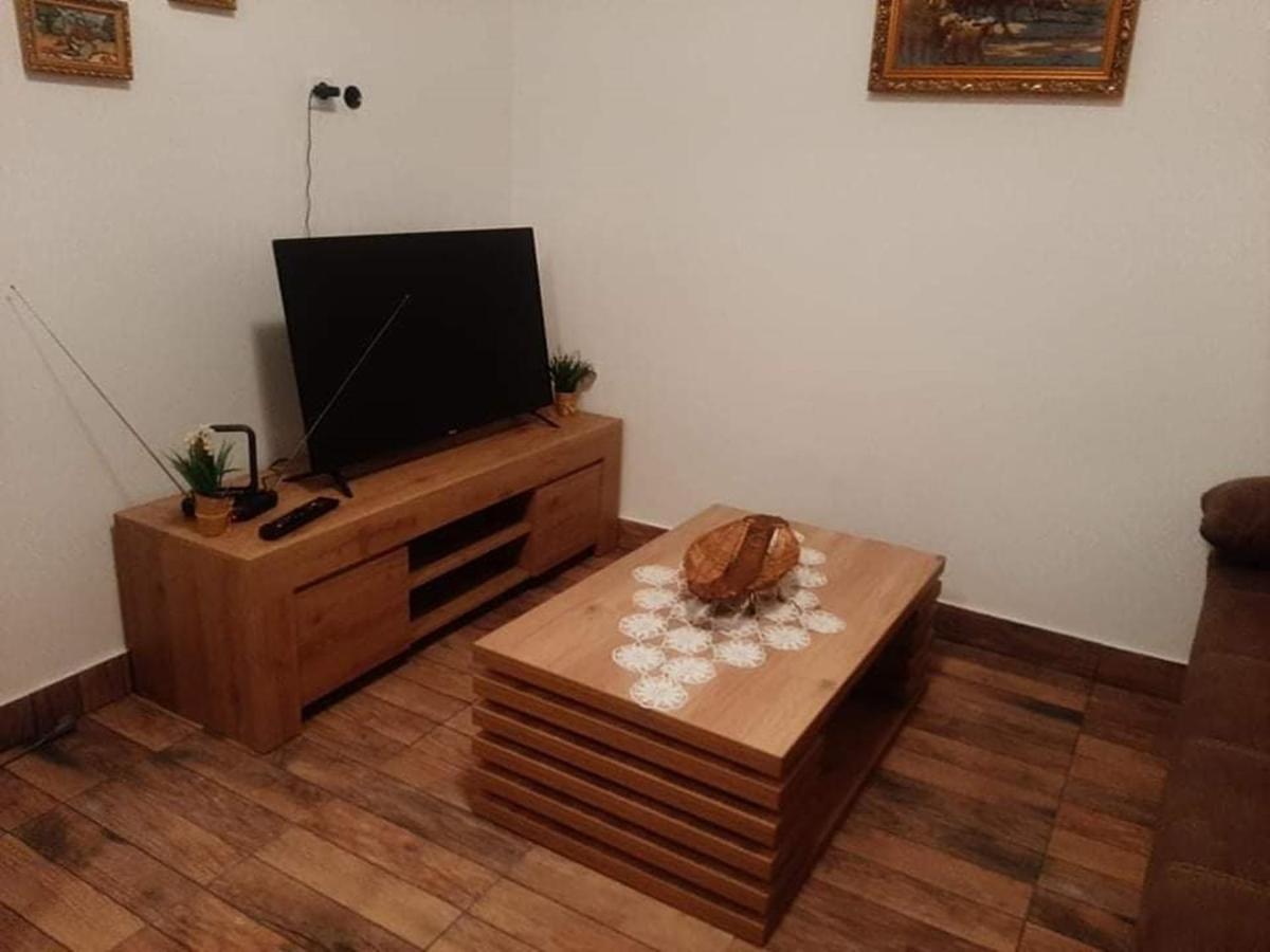 Ruralna Kuca Za Odmor Viktorija Βίλα Caglin Εξωτερικό φωτογραφία